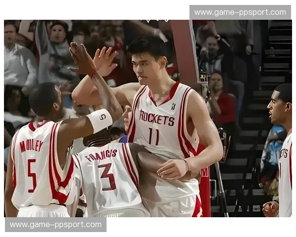 红墙与紫金的巅峰绝响：姚明vs湖人，一个时代的权力交接与精神图腾